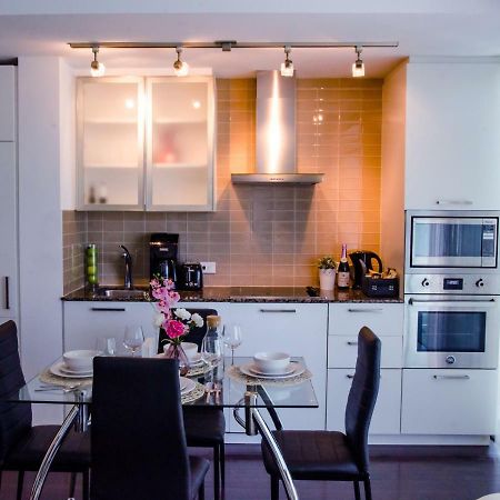 Royal Stays Condominiums - Upscale Downtown Suites Toronto Kültér fotó
