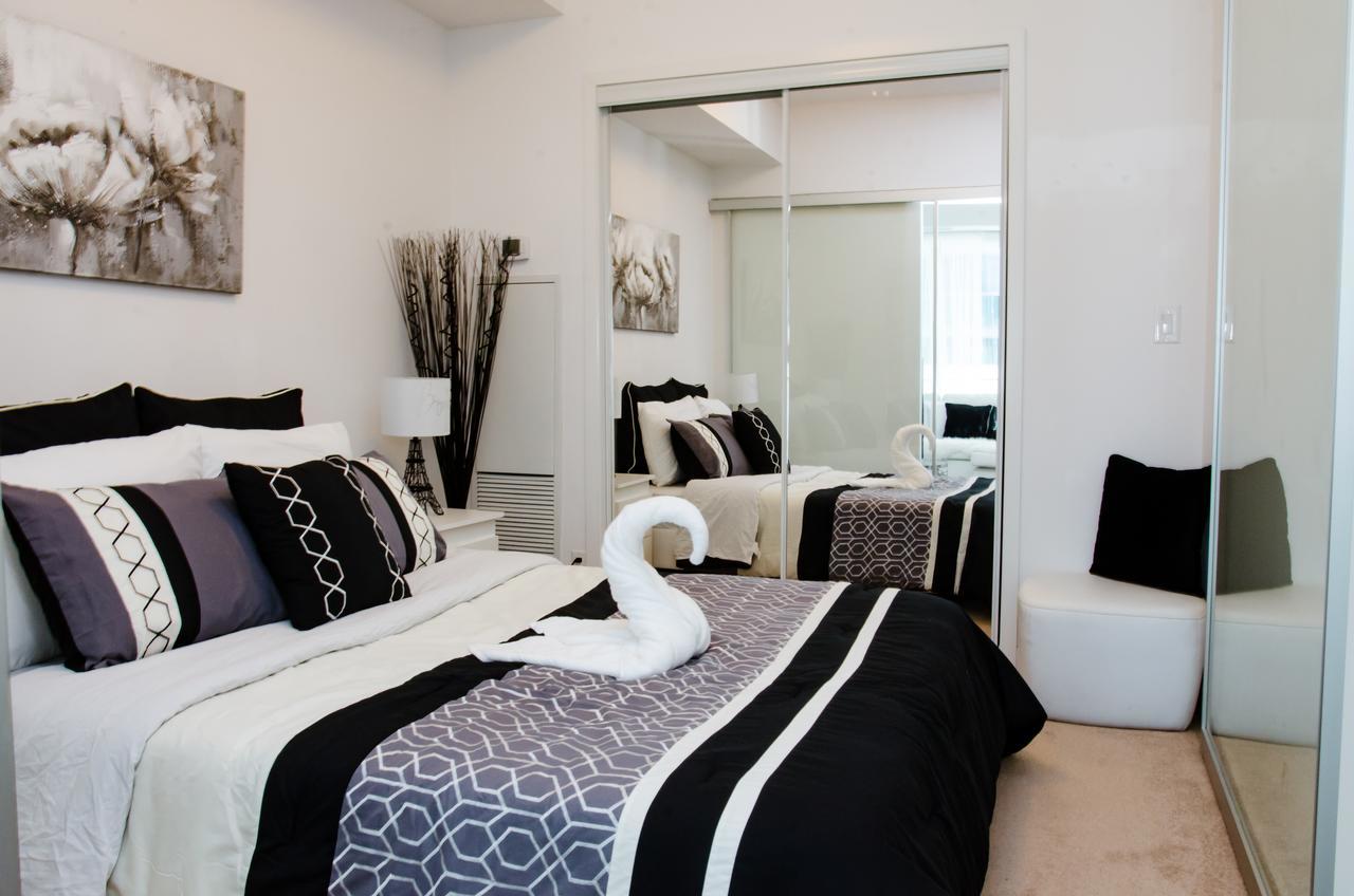 Royal Stays Condominiums - Upscale Downtown Suites Toronto Kültér fotó