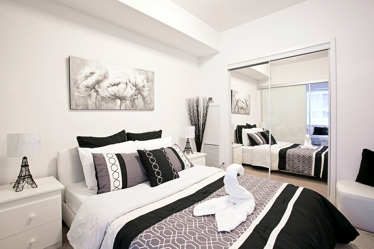 Royal Stays Condominiums - Upscale Downtown Suites Toronto Kültér fotó
