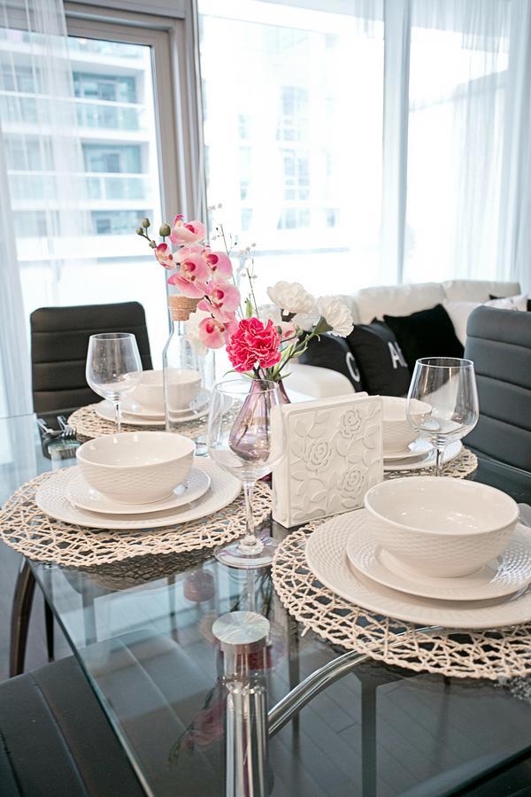 Royal Stays Condominiums - Upscale Downtown Suites Toronto Kültér fotó